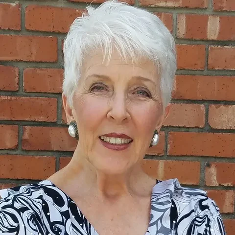 Dienna Heackler, owner of TravelonAir